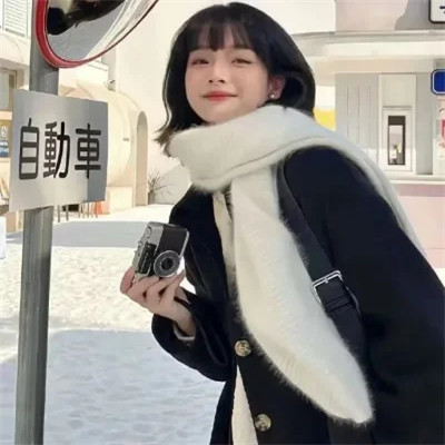 2025最新个性女生微信头像