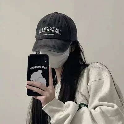 2025最新个性女生微信头像