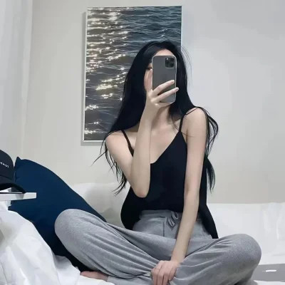 2025最新个性女生微信头像