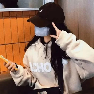 2025最新个性女生微信头像