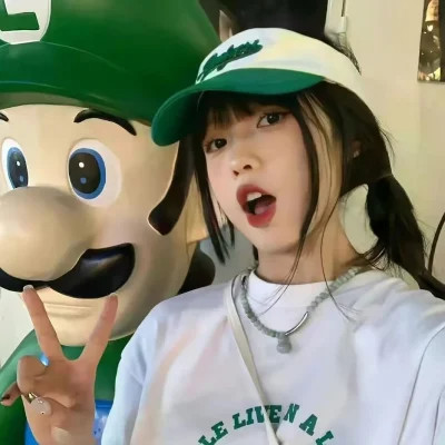 2025小众不易撞的女生QQ头像图片