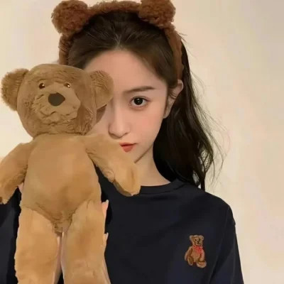 2025小众不易撞的女生QQ头像图片