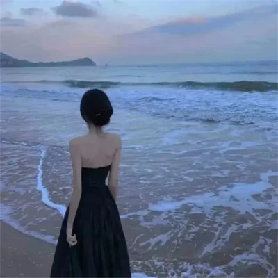 2025小众不易撞的女生QQ头像图片