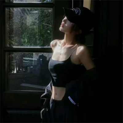 2025小众不易撞的女生QQ头像图片
