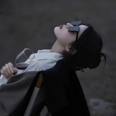 2025年女生个性QQ头像图片