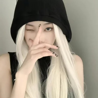 2025年女生个性QQ头像图片