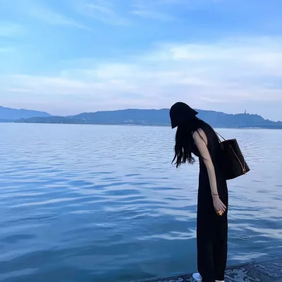 2025年女生个性QQ头像图片