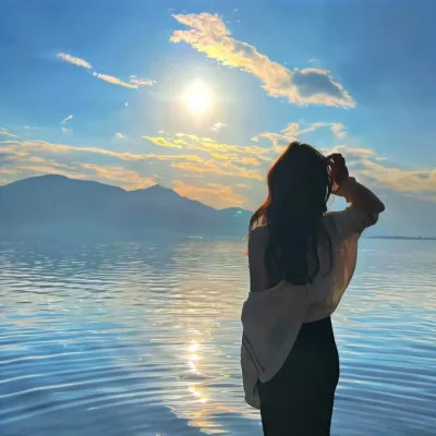 2025年女生个性QQ头像图片