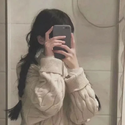 精选2025新款女生头像图片