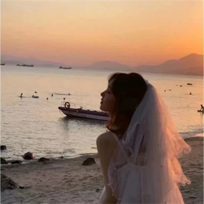 精选2025新款女生头像图片