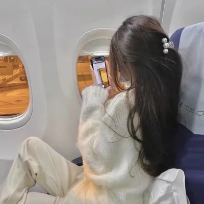 精选2025新款女生头像图片