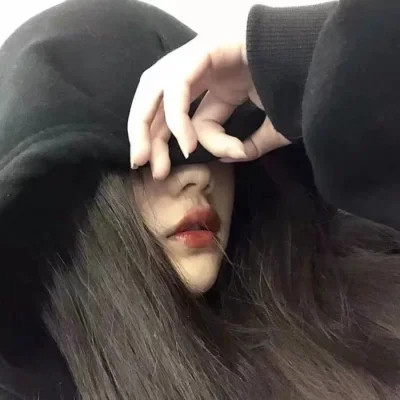 精选2025新款女生头像图片