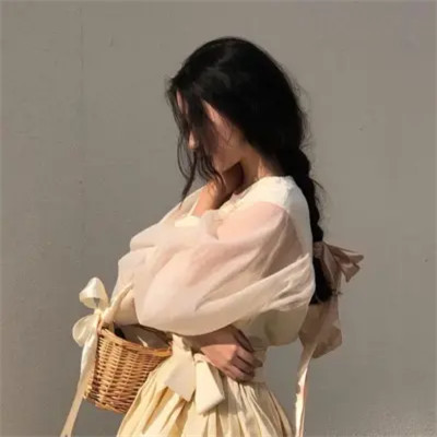 精选2025新款女生头像图片