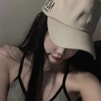 精选2025新款女生头像图片