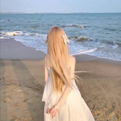 精选2025新款女生头像图片