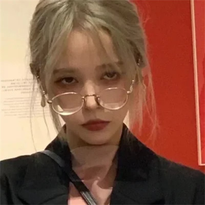 头像图片2025最新款女生