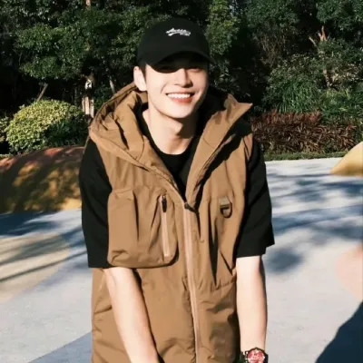 2025年最新真人男生头像高清大图