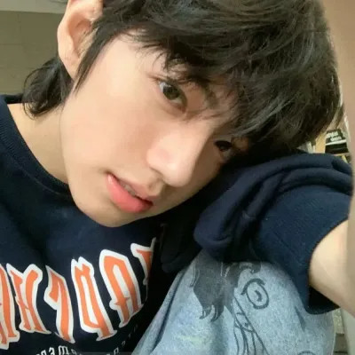 真人男生高清头像图片