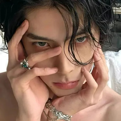 真人男生高清头像图片