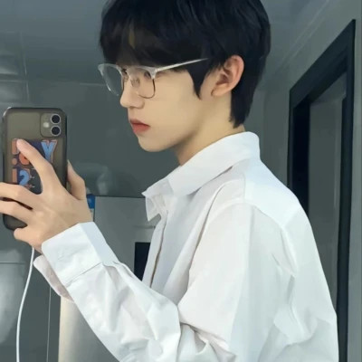 真人男生高清头像图片