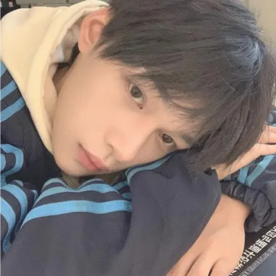 高清无水印真人男生头像图片