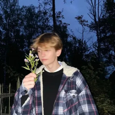 高清无水印真人男生头像图片