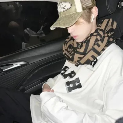 高清无水印真人男生头像图片