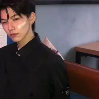 高颜值真人男生头像图片