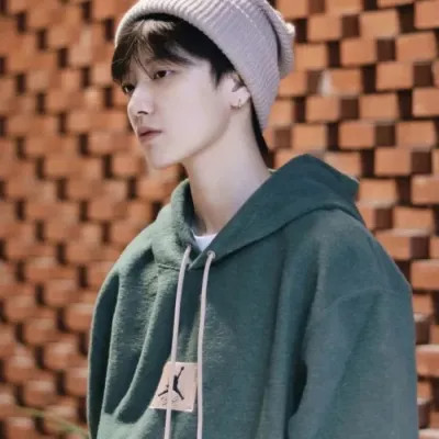 高颜值真人男生头像图片
