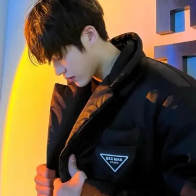 高颜值真人男生头像图片