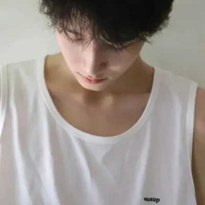 高颜值真人男生头像图片