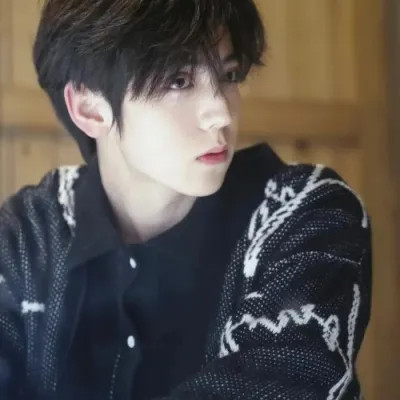 高颜值真人男生头像图片