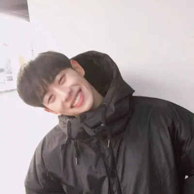 高颜值真人男生头像图片