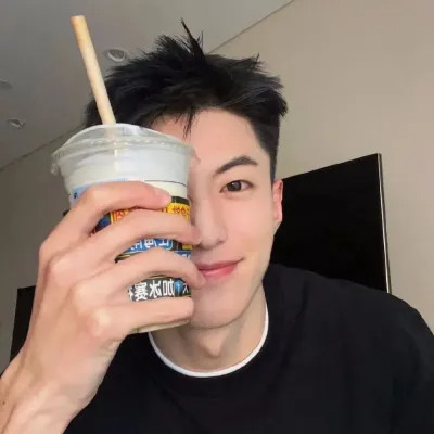 高颜值真人男生头像图片