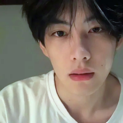 超级好看的真人男生头像图片