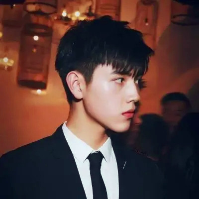 超级好看的真人男生头像图片