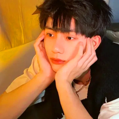 超级好看的真人男生头像图片