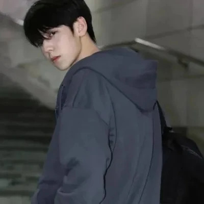 完美细节真人男生头像图片