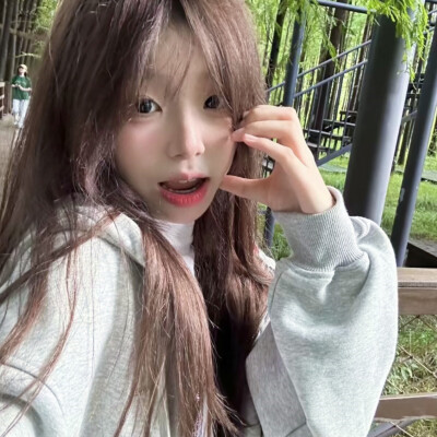 真人微信女生头像图片