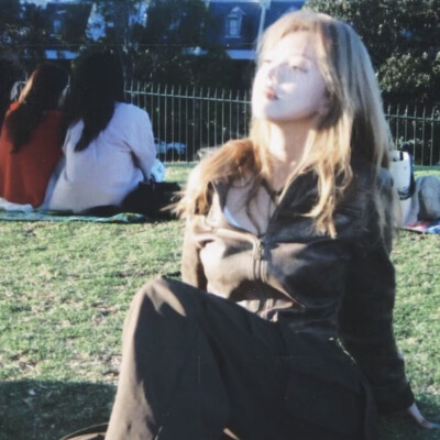 真人微信女生头像图片