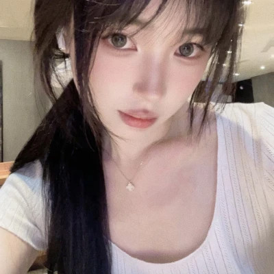 真人微信女生头像图片