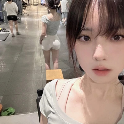 真人微信女生头像图片