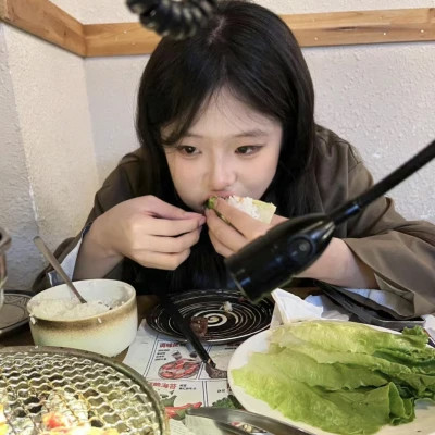 真人微信女生头像图片