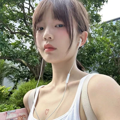 真人微信女生头像图片