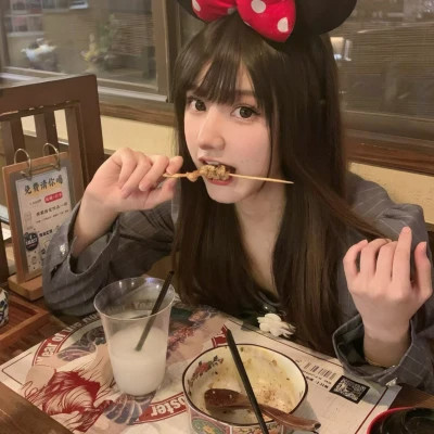 真人微信女生头像图片