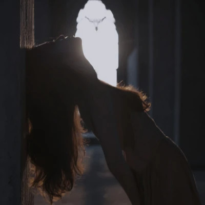 美女看不到脸头像图片