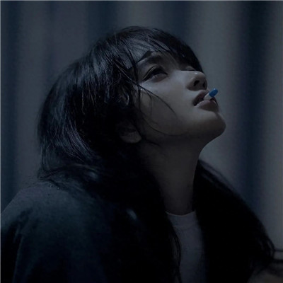 精选好看又EMO的头像