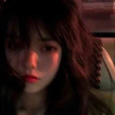 精选好看又EMO的头像