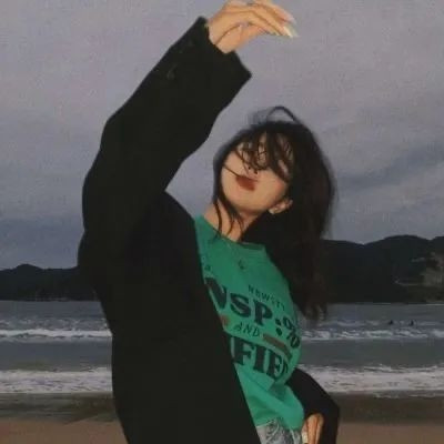 精选好看又EMO的头像
