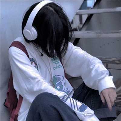 精选好看又EMO的头像